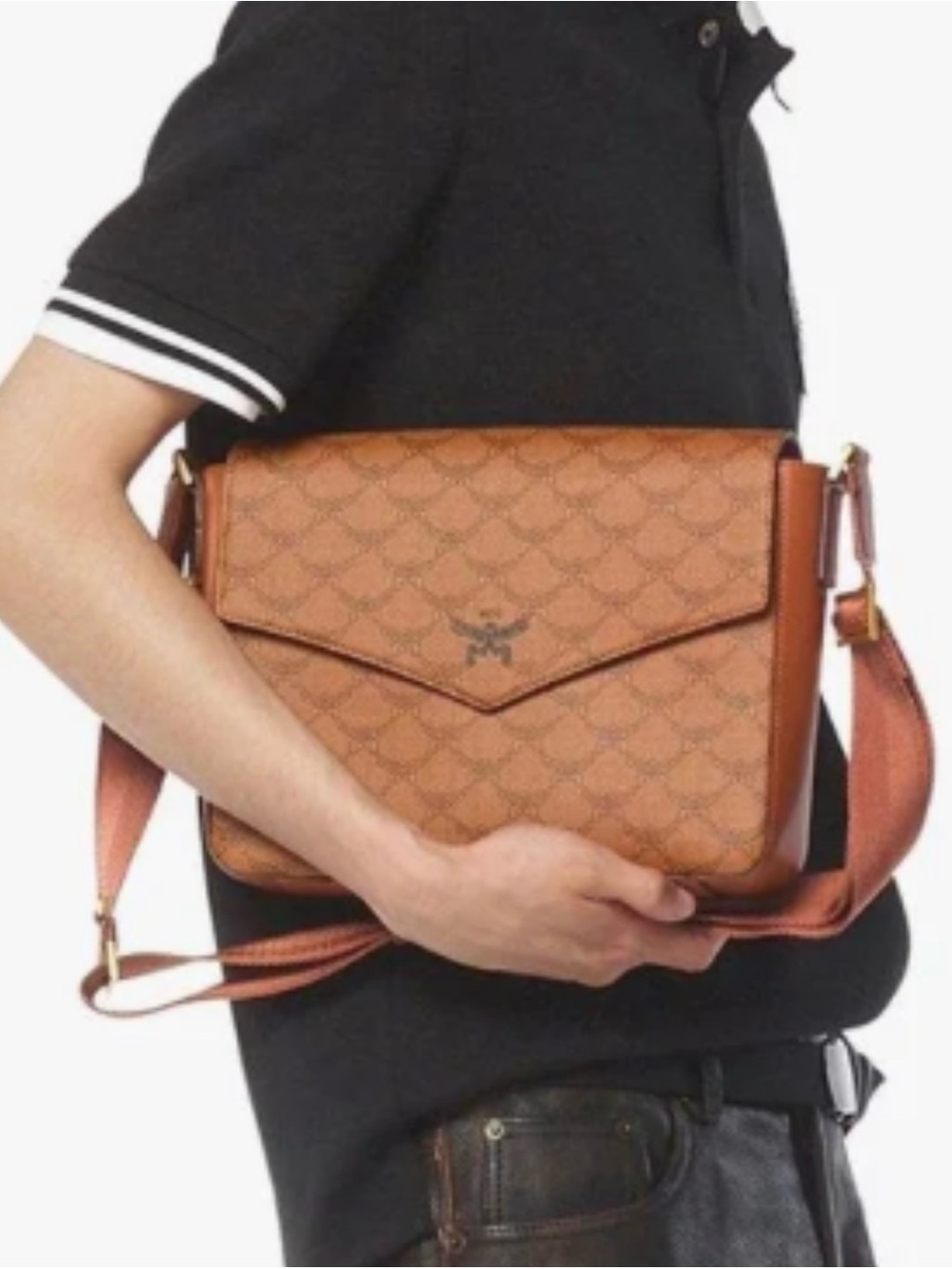 ✅NEW “MCM” Himmel Lauretos Messenger Bag